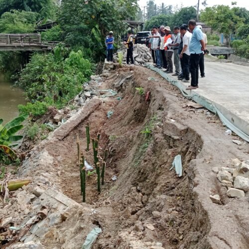 Aktivis G – MAKI  Dampingi DPRD Komisi lll Sidak Proyek Rp11,9 M Ambrol Dinas PUPR Pesawaran Gagal Bangun Sebelum Serah Terima