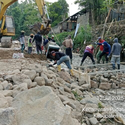 Proyek Talut Penahan Tanggul Sungai Way Ratai Diduga Dikerjakan Asal – Asalan Serta Kurangnya Pengawasan 