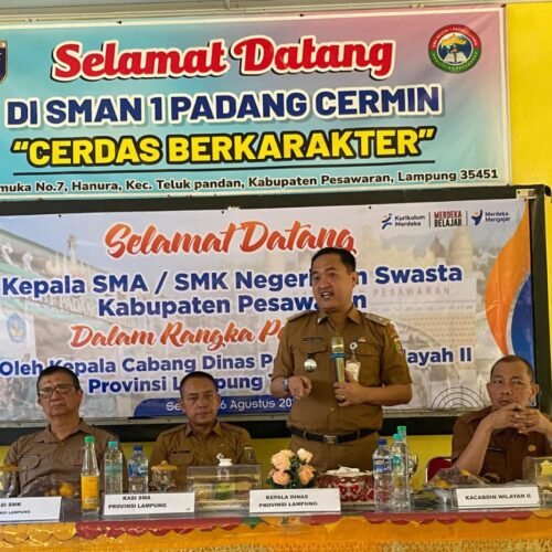 Percepat Program Gubernur, Thomas Amirico Gelar Pembinaan Kepala Sekolah SMA/SMK Wilayah II