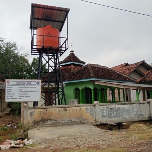 Tiyuh Way Sido tingkatkan Pembangunan Sumur Bor Dengan Memasang Tower Air dan Pipanisasi 