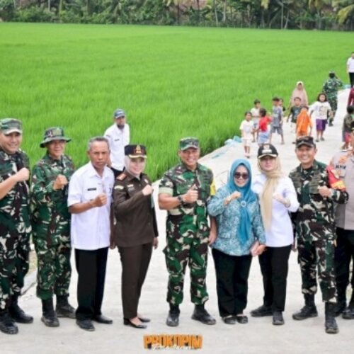 Bupati Nanda Dampingi Wasev Panglima TNI Tinjau TMMD Ke-127 Kodim 0421/Lampung Selatan