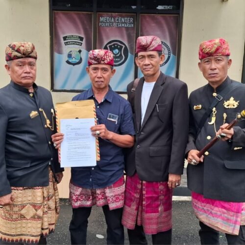 Masyarakat Adat Pepadun Laporkan Salah Satu Akun Facebook Ke Polres Pesawaran Terkait Dugaan Penghinaan Di Media Sosial 