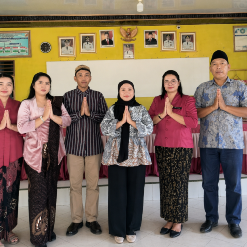 Semangat Kartini di Tubaba: Aparatur Tiyuh Karta Raharja Kompak Berkebaya sebagai Wujud Pelestarian Budaya