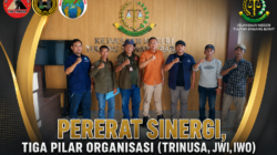 PERERAT SINERGI, TIGA PILAR ORGANISASI (TRINUSA, JWI, IWO) AUDIENSI HANGAT DENGAN KEJARI TUBABA