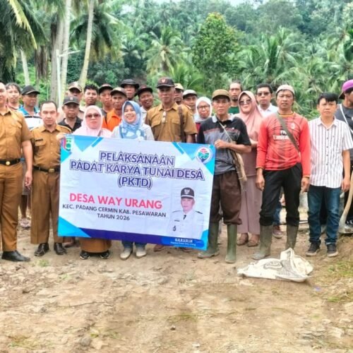 PKTD Desa Way Urang Perbaiki Akses Jalan Menuju Pemandian Air Panas