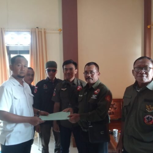 Ketua LSM Trinusa DPC Pringsewu Serahkan Surat Pemberitahuan Aksi ke Polres Pringsewu