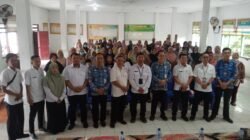Pendamping Sosial PKH Pesawaran Dorong Kemandirian KPM Lewat Pelatihan Pembuatan Paving Block dari Limbah Plastik