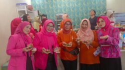 KPGEN PWDPI BERSAMA IKA BOGA DAN BAKING CLUB LOYANG MAS LAMPUNG GELAR LATBAR BOLA DELI DAN ANEKA KUE BAHAN GLUTEN FREE   