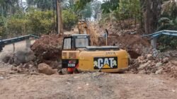 SEPTA YADI KETUA WN 88 PESAWARAN SOROTI PEKERJAAN PROYEK JEMBATAN DI KEDONDONG