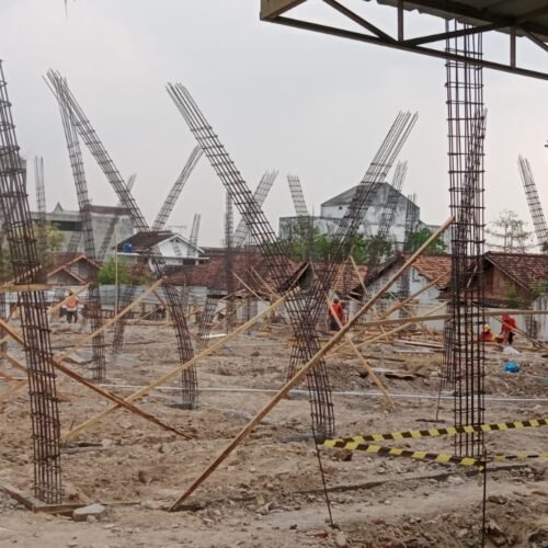 PEMBANGUNAN PUSKESMAS PRINGSEWU SENILAI Rp8,23 MILIAR DIAWASI MASYARAKAT, MATERIAL BONGKARAN BANGUNAN LAMA JADI SOROTAN LSM PENJARA INDONESIA