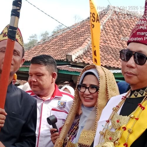 Gubernur Lampung dan Bupati Pesawaran Hadir di Pekon Ampai, Disambut Penuh Kemegahan Adat Lampung di Lamban Bandakh Agung
