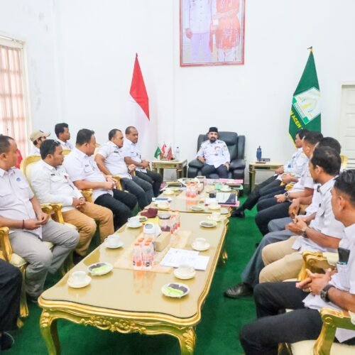 Respon Komplain Pelanggan , Bupati Al-Farlaky Panggil Direktur PDAM ,Bentuk Tim Audit Benahi Layanan Air Bersih