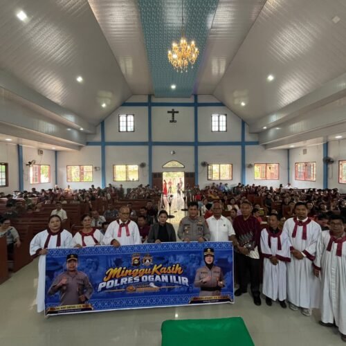 Wakapolres Ogan Ilir Gelar Minggu Kasih di Gereja HKBP Efrata, Sampaikan Pesan Kamtibmas