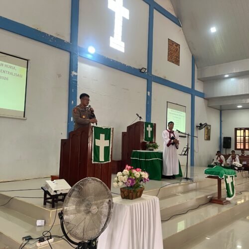Wakapolres Ogan Ilir Pimpin Minggu Kasih dan Himbauan Kamtibmas di Gereja HKBP Efrata Lorok